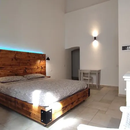 B&B 